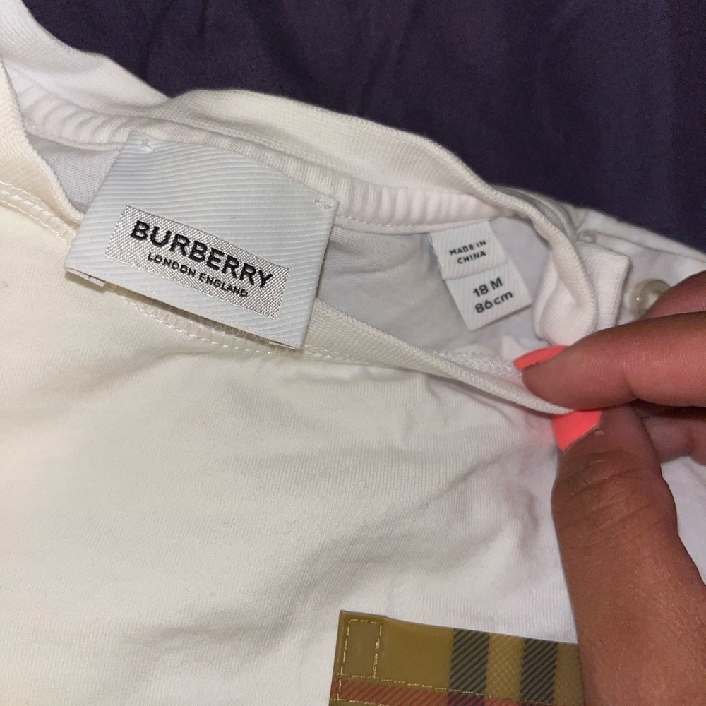Toddler Burberry shirt size 18months only wore once - Picture 2 of 3
